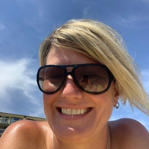 Meet your Posher, Angela